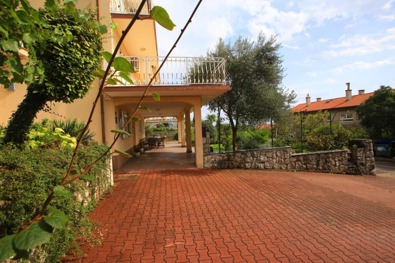 Apartment Rosa Rijeka Exterior photo